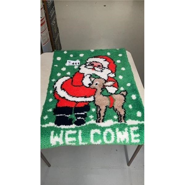 CHRISTMAS LATCH HOOK WALL HANGING