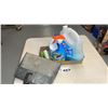 Image 1 : CHEMICALS, DUST PAN