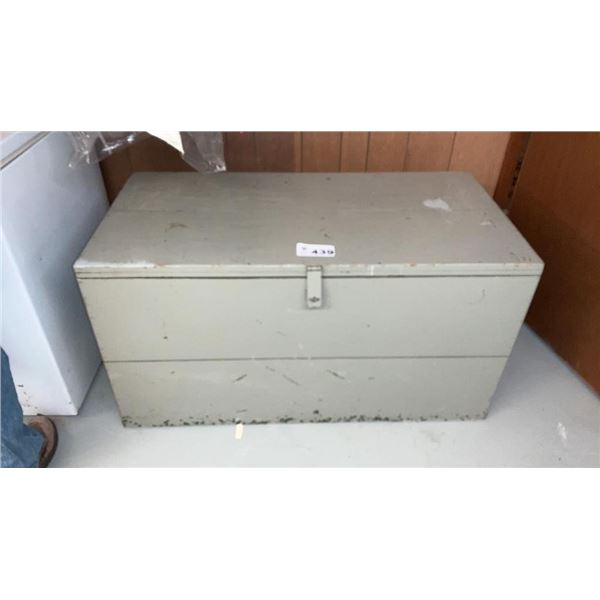 LARGE WOOD BOX W LID  4 ft x 2 ft x 2 ft