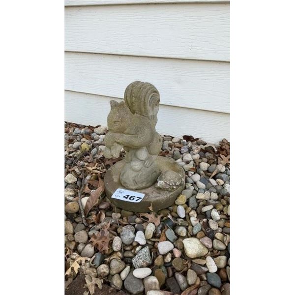 CONCRETE SQUIRREL, TURTLE