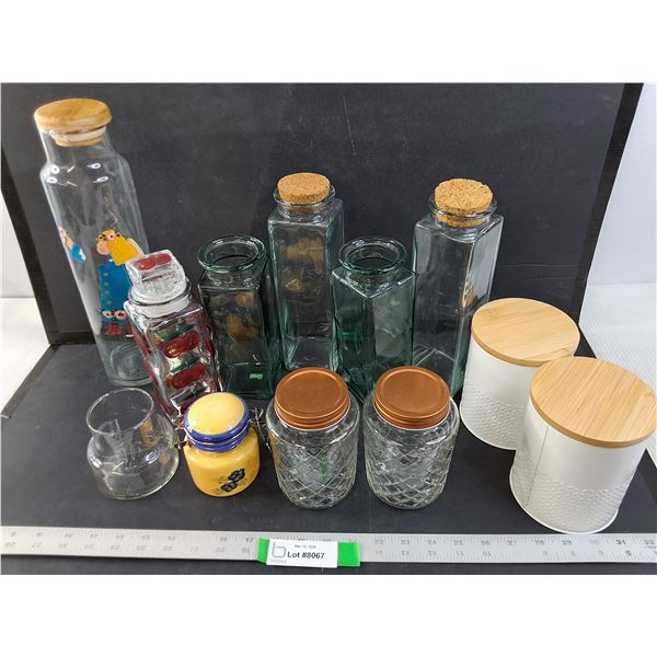 Rubbermaid with Various Glass Containers and 2 White Tin containers Cannot Ship