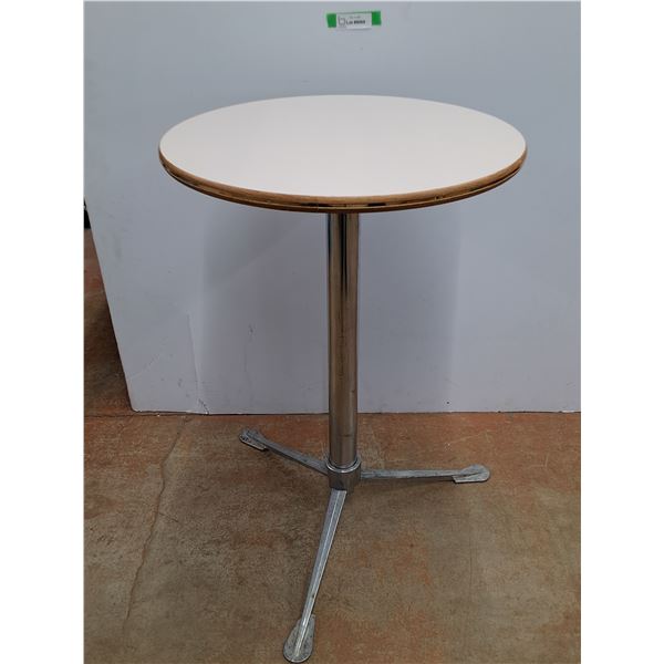 * Small Circular Table