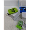 Image 2 : Assorted Phone Chargers, Smart Tag and Stand