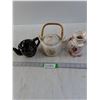 Image 1 : (2) Tea Pots Made in Japan and one Vase