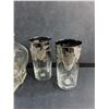 Image 4 : (4) Glasses and Glass Skull Liquor Bottle