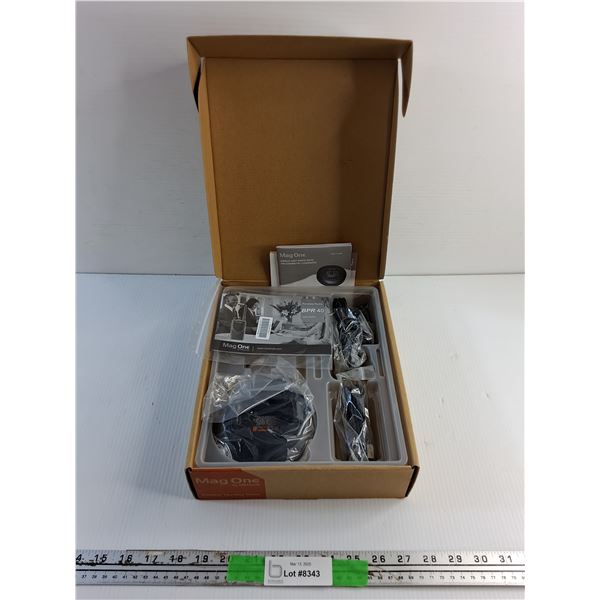Motorola Mag One Portable Two Way Radio Charging Station