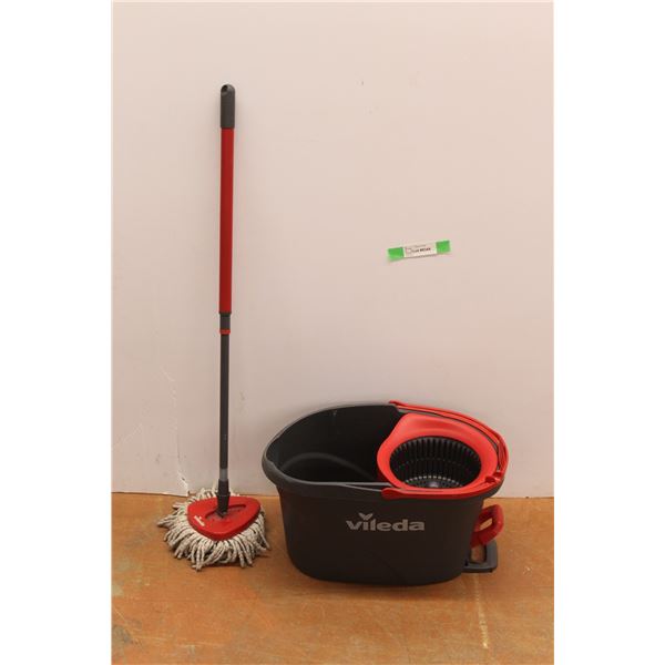 *Vileda Mop Bucket and Spin Mop