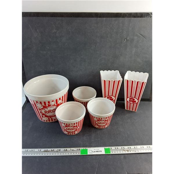 (4) Ceramic and (2) Plastic Popcorn Baskets