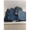 Image 1 : (4) Pairs of Denim Jeans - Bluenotes 32/34, Rustler 34/30, American Eagle 32/32, Old Navy 36/34