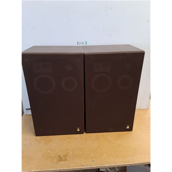 * Pair of Aura Audio Speakers - Untested