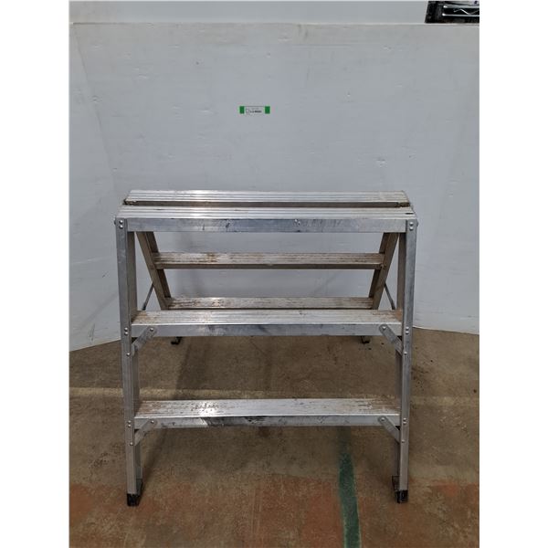 *Sturdy 3ft x 2.5ft Aluminum Step Ladder