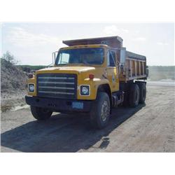 198i I H S1900 10 Yard Dump Truck 13 Speed Ps Air Brakes