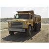 Image 1 : 1982 I H S 1900 10 Yard Dump Truck 13 Speed Ps Air Brakes Milage 363,437