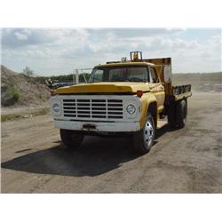 1974 Ford F 600 Flatbed Truck V 8 Gas, 4 & 2 Trans, Ps Pb Milage 151,639