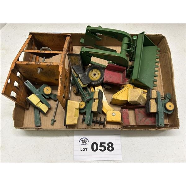 TOY TRACTOR PIECES