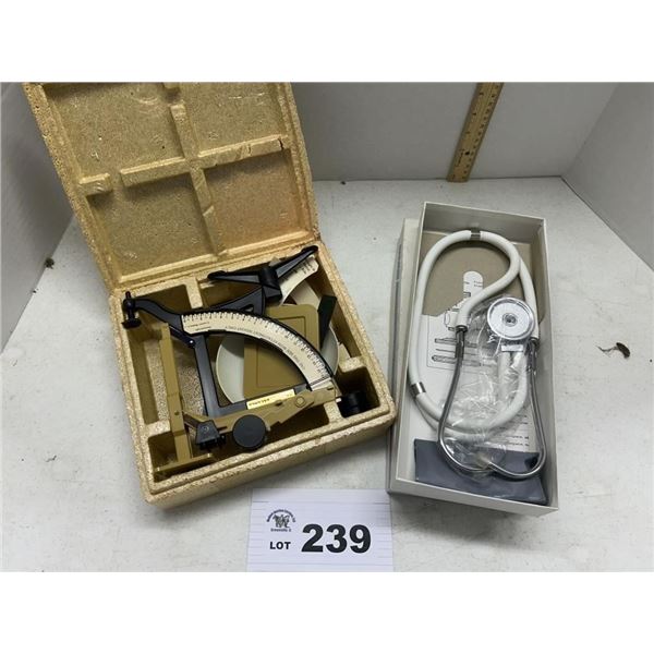 STETHOSCOPE AND COUTNER BALANCE SCALE