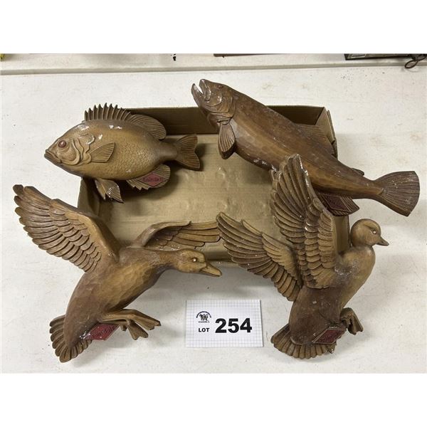 GRAIN BELT BEER FISH PLAQUES - PLASTIC