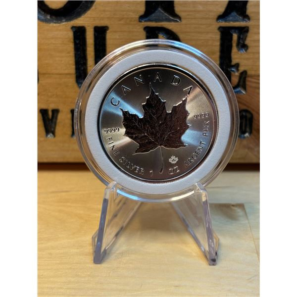 Lot 1-1) 1 oz Canadian Maple 2022 Silver