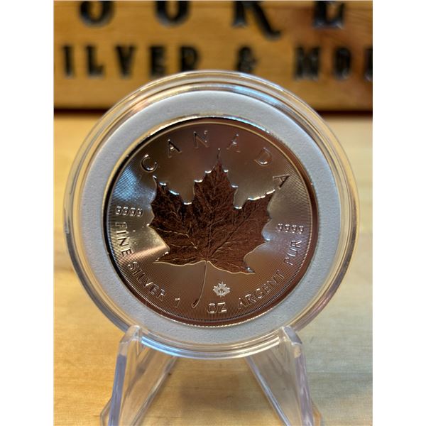 Lot 26-1) 1 oz Canadian Maple 2022 Silver