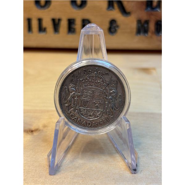 Lot 31-1) 50c Canadian coin 1951