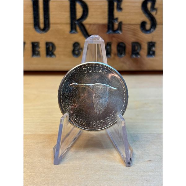 Lot 38-1)1 Canadian dollar 1967