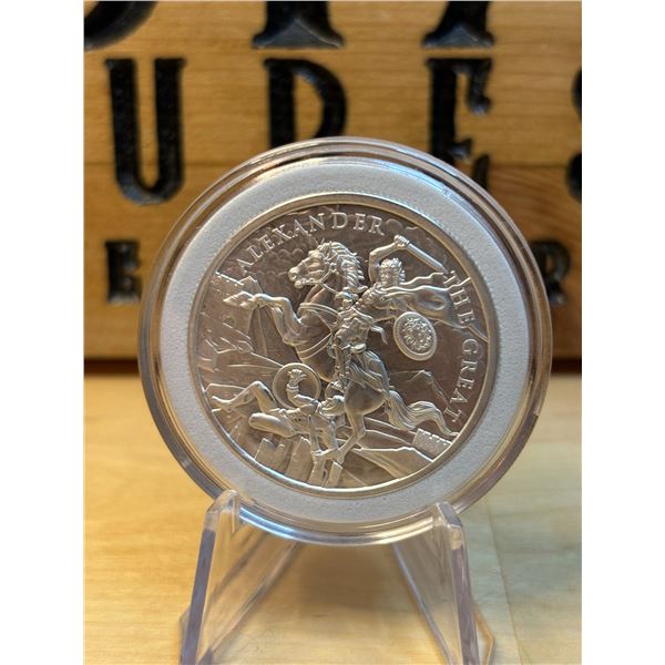 Lot 47-1) 1 oz Aleksanderthe Great silver round
