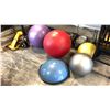 Image 1 : SET OF 4 EXERCISE/YOGA BALLS AND A BOSU BALANCE TRAINER