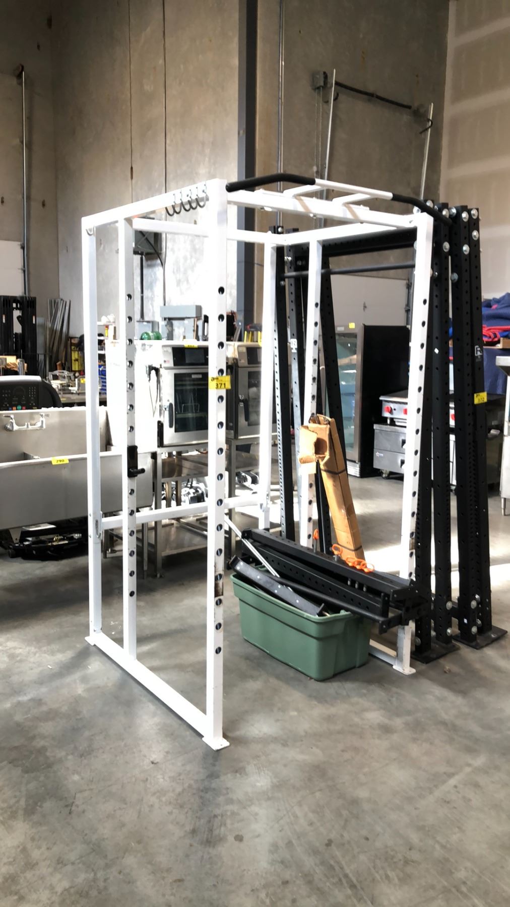LARGE WHITE SQUAT RACK - Able Auctions