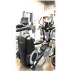 Image 1 : LIFE FITNESS ELLIPTICAL WITH DIGITAL DISPLAY