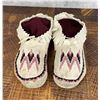 Image 2 : Native American Indian Beaded Moccasins