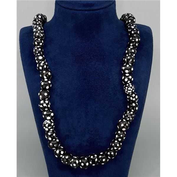 Native American Indian Trade Beads Skunk