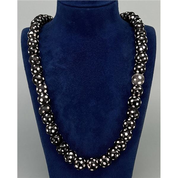 Native American Indian Trade Beads Skunk