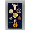 Image 1 : Vintage Western Buttons and Pins