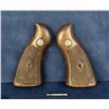 Image 1 : Smith & Wesson K Frame Diamond Magna Pistol Grips