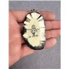Image 3 : Alaska Eskimo Iniut Scrimshaw Necklace