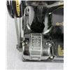 Image 13 : Singer 221 Featherweight Sewing Machine