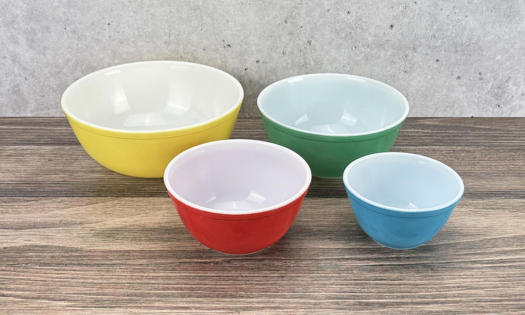 Pyrex Primary Colors Mixing Bowl Set