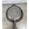 Image 5 : Wagner No 8 Cast Iron Waffle Maker