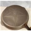Image 2 : Lodge 4 in 1 Cast Iron Skillet Hinged & Hammered