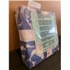Image 3 : Aden + Anais Whale Pattern Weighted Toddler-Bed Blanket 31"x40"