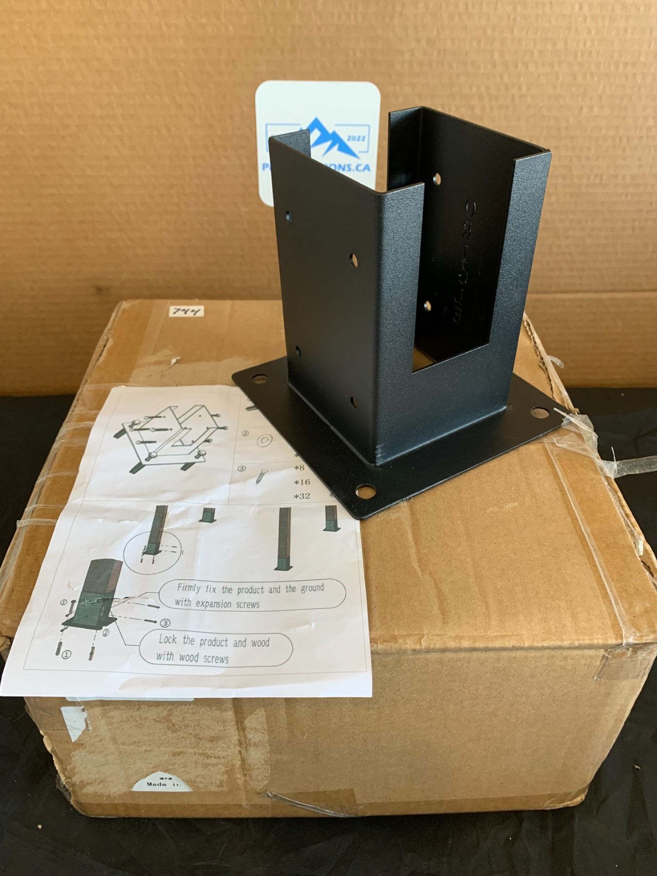 Wooden Post Holders 4 Pack With Fastners