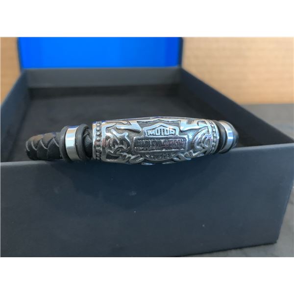 Harley Davidson Silver Tone Stainless Steel Black Leather Wrist Band