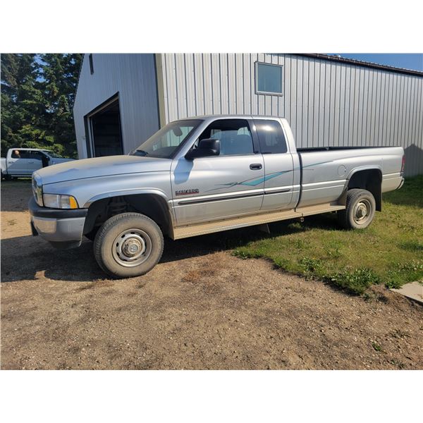 2001 Dodge ext. cab, Diesel, Auto 4x4, 160,928 km, One Owner, SN. 1B7KF23671J552674