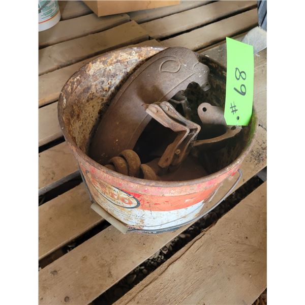 Misc. cast iron legs & parts