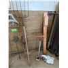 Image 4 : Shovel, pitch fork & ash shovel