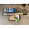 Image 1 : Wood chisels, rug & grooming towels