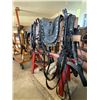 Image 12 : Work harness c/w rolling harness stand, qty of hames & horse clippers