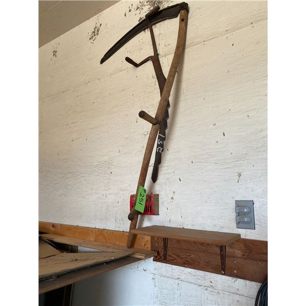 Sythe, antique hay knife