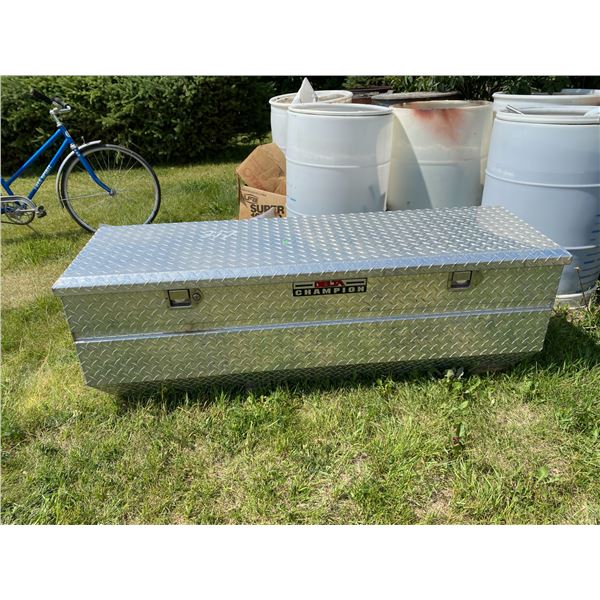 Checker plate alum. Truck tool box