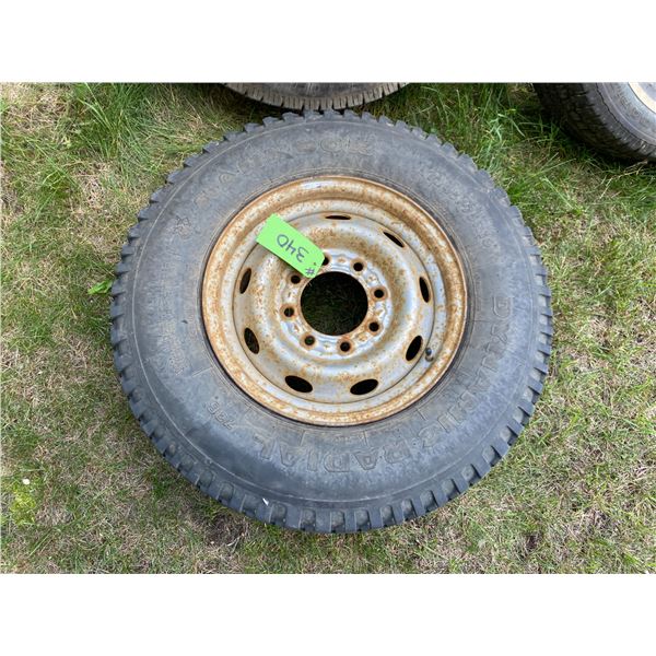 Hankook radial 245-75 R16 c/w rim & Michelin LTX245-75 R16 (As new)